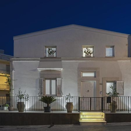 Casa Vacanze "Oceano Mare" Pozzallo Exteriör bild
