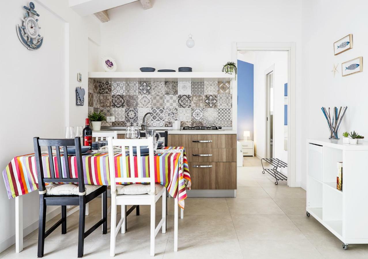Casa Vacanze "Oceano Mare" Pozzallo Exteriör bild