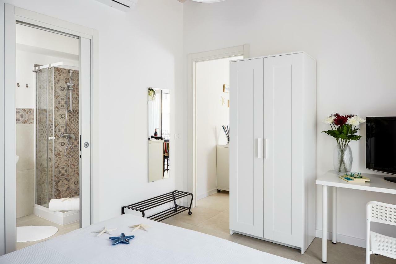 Casa Vacanze "Oceano Mare" Pozzallo Exteriör bild